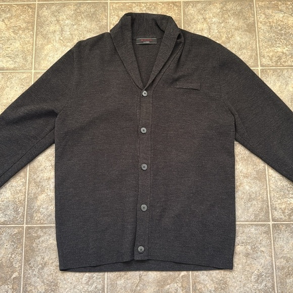 Air Canada Employee Men’s Classic Cardigan Front Button Closure Medium Gray - Picture 6 of 7